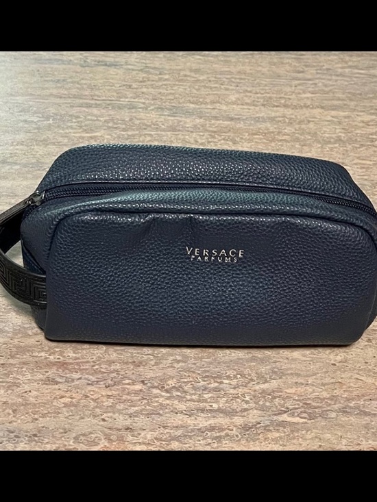 Versace Other - Versace Green Leather Travel Toiletry  Pouch
UNISEX 4/8